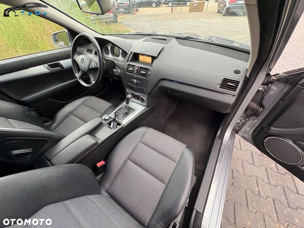 Mercedes-Benz Klasa C 180 Kompressor Automatik BlueEFFICIENCY Avantgarde - 30