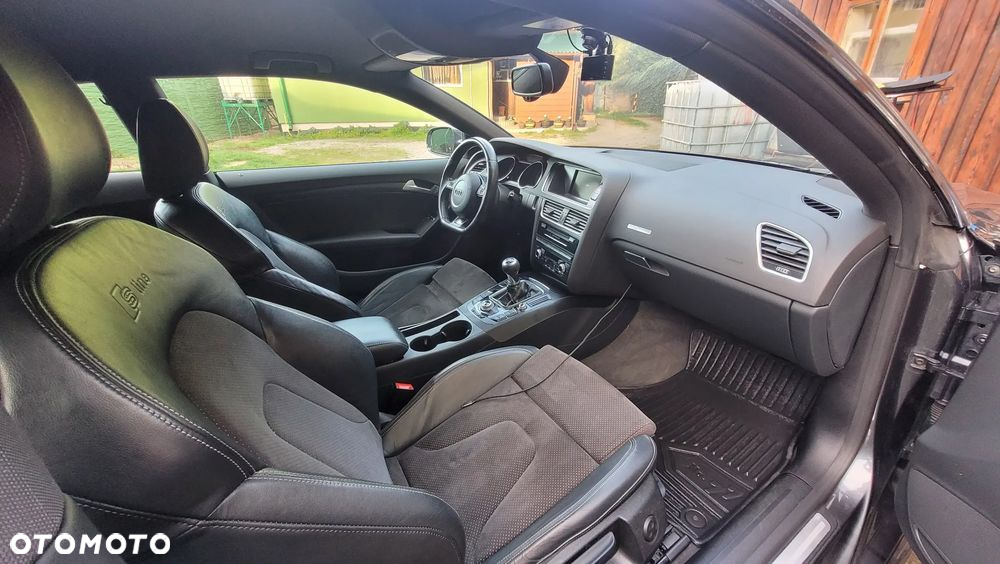 Audi A5 Coupe 2.0 TDI - 11