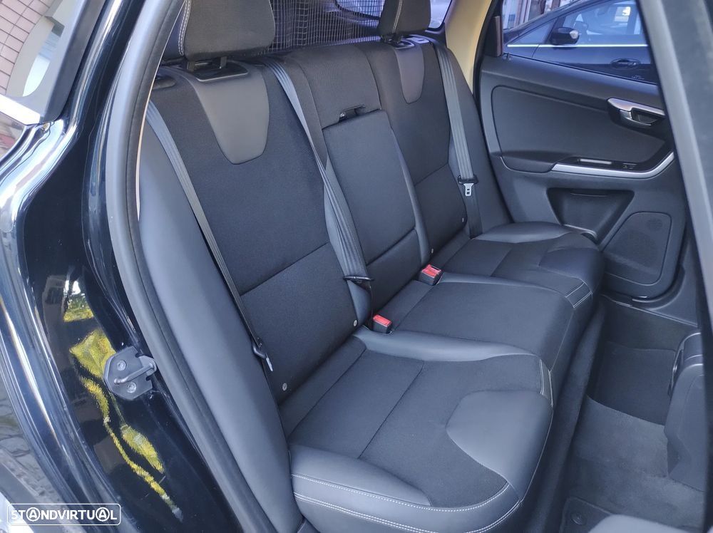 Volvo XC 60 2.0 D3 Drive Momentum Start/Stop - 17
