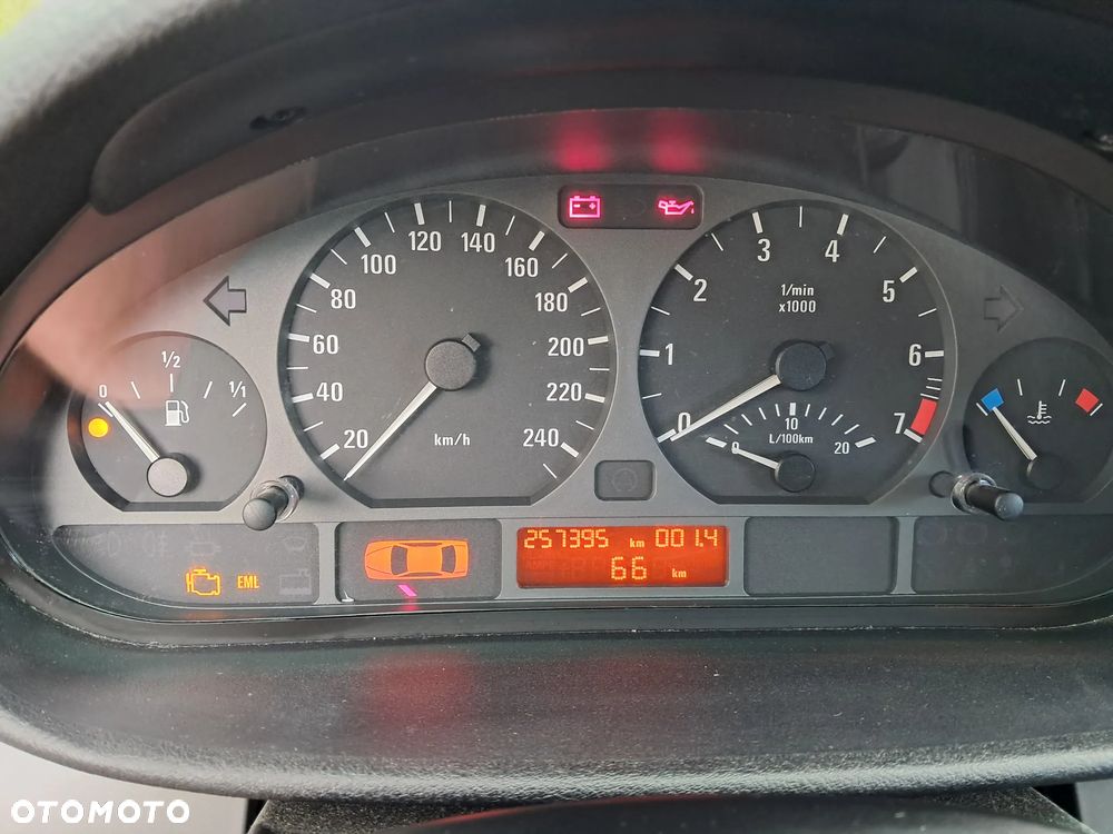 BMW Seria 3 - 12