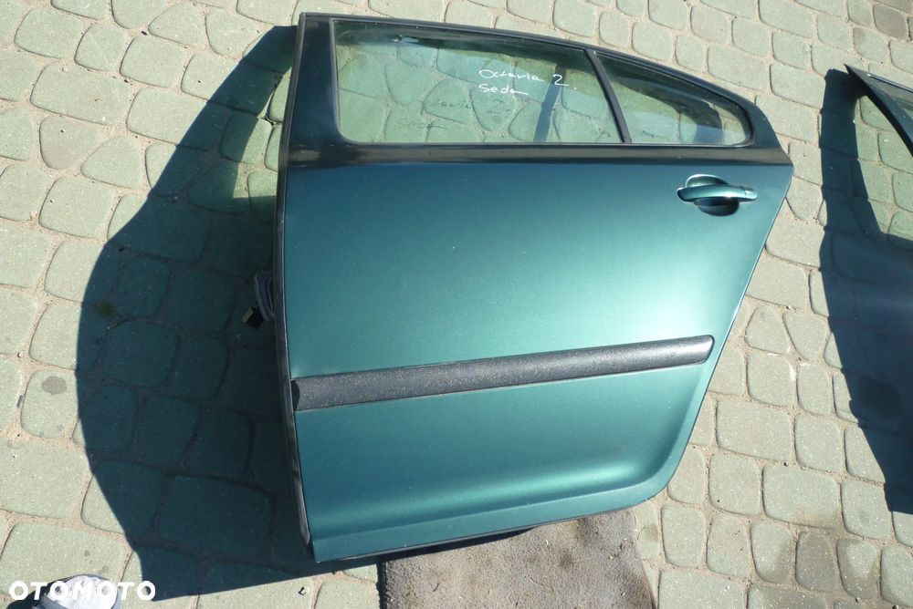 drzwi lewy tył Skoda Octavia II Sedan Bez rdzy