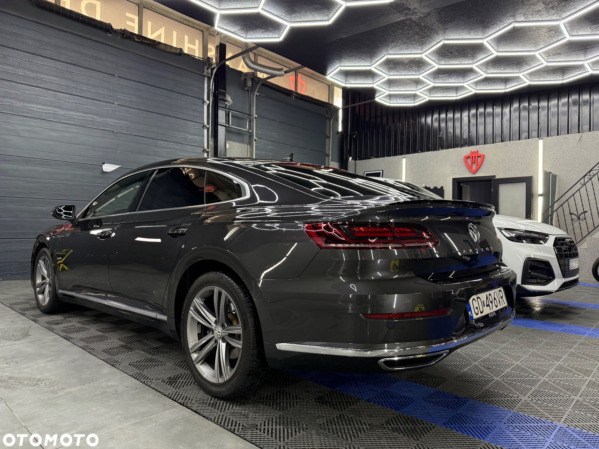 Volkswagen Arteon 2.0 TDI R-Line DSG - 8