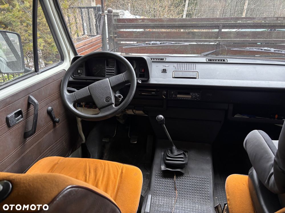 Volkswagen Transporter - 19