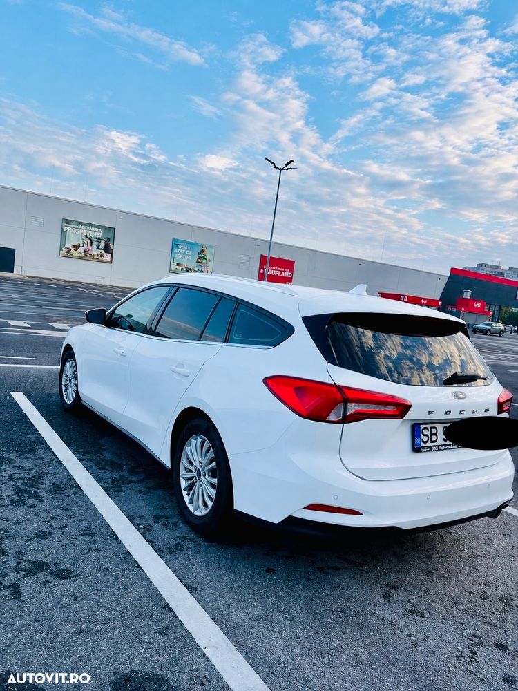 Ford Focus 1.5 EcoBlue Start-Stopp-System Aut. TITANIUM - 2