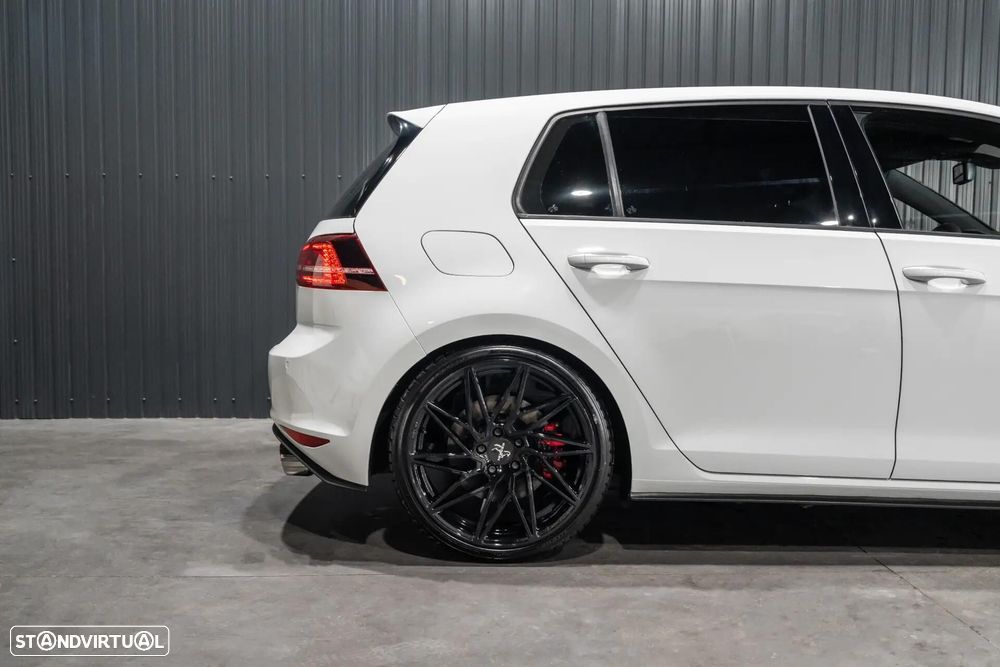 VW Golf GTI Performance BlueMotion DSG - 40