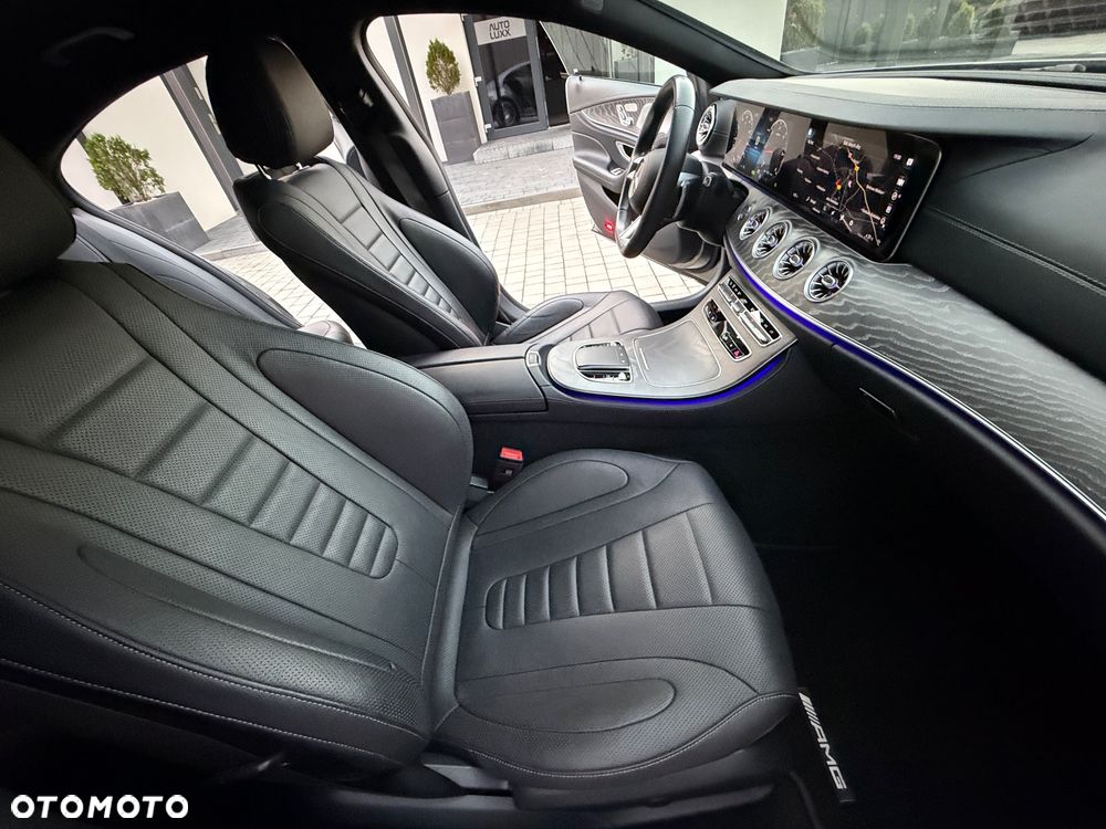 Mercedes-Benz CLS 300 d 4-Matic AMG - 21