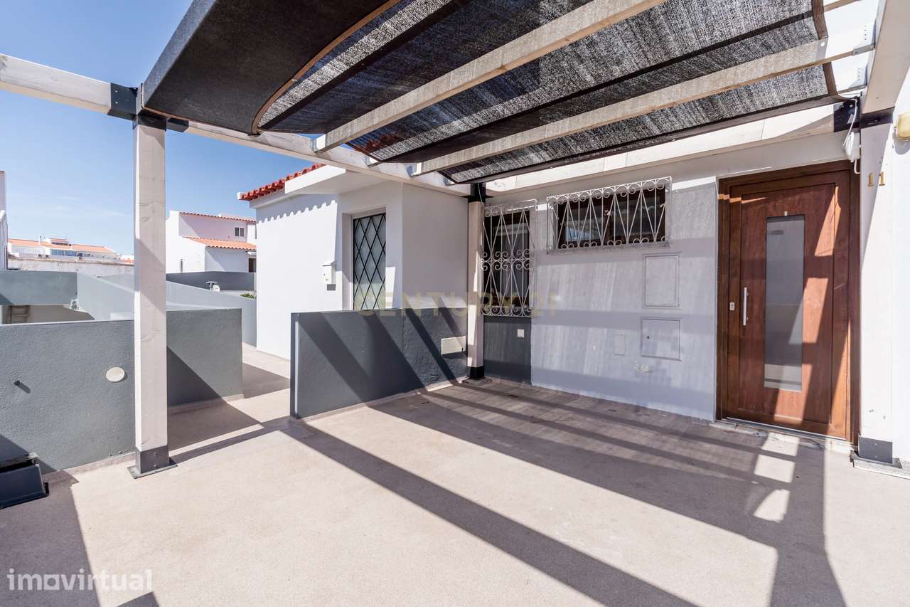 T4 Duplex totalmente renovado no Bairro do Progresso – Silves - Grande imagem: 2/27
