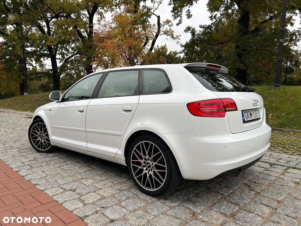 Audi A3 Sportback 2.0 TDI DPF S line Sportpaket - 4