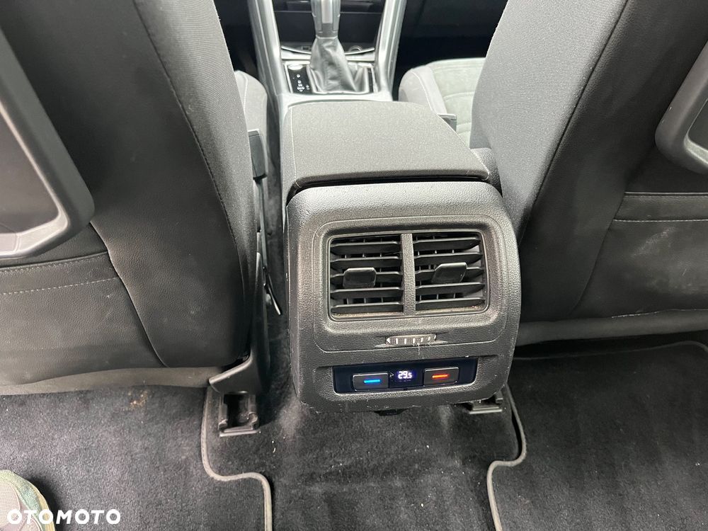 Volkswagen Touran 2.0 TDI BMT Highline DSG - 10