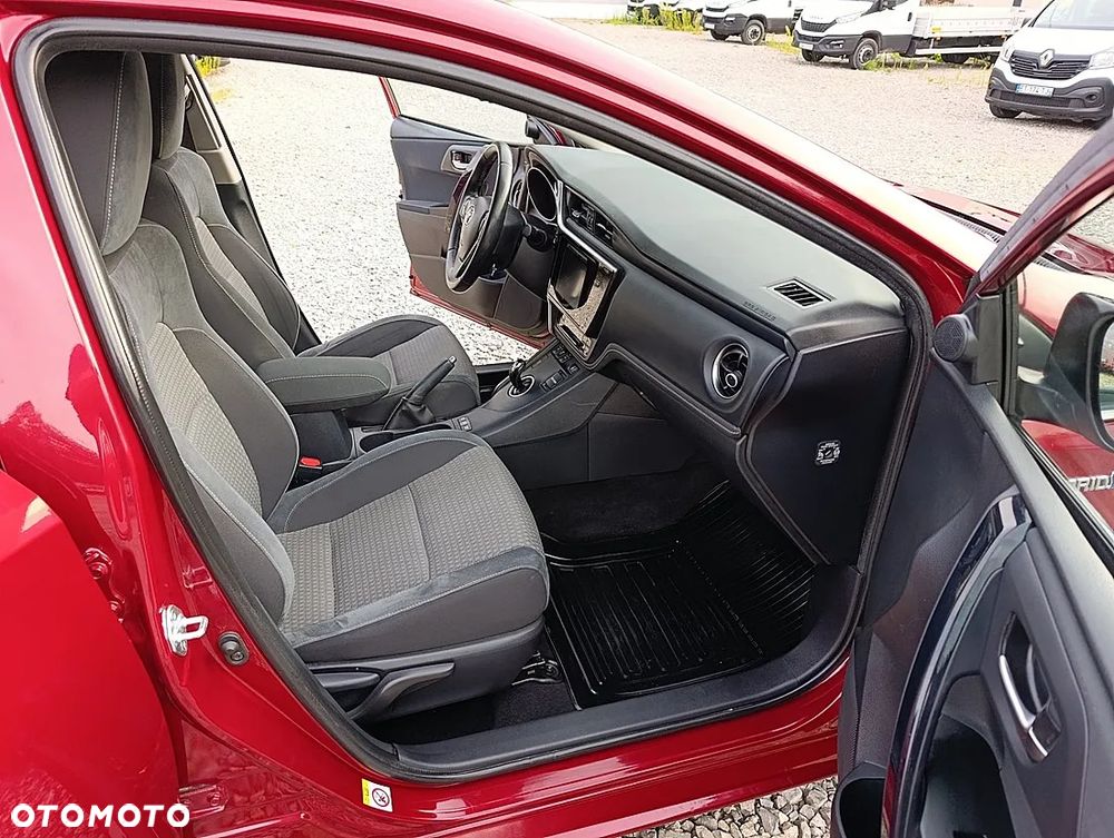 Toyota Auris Hybrid 135 Selection - 21