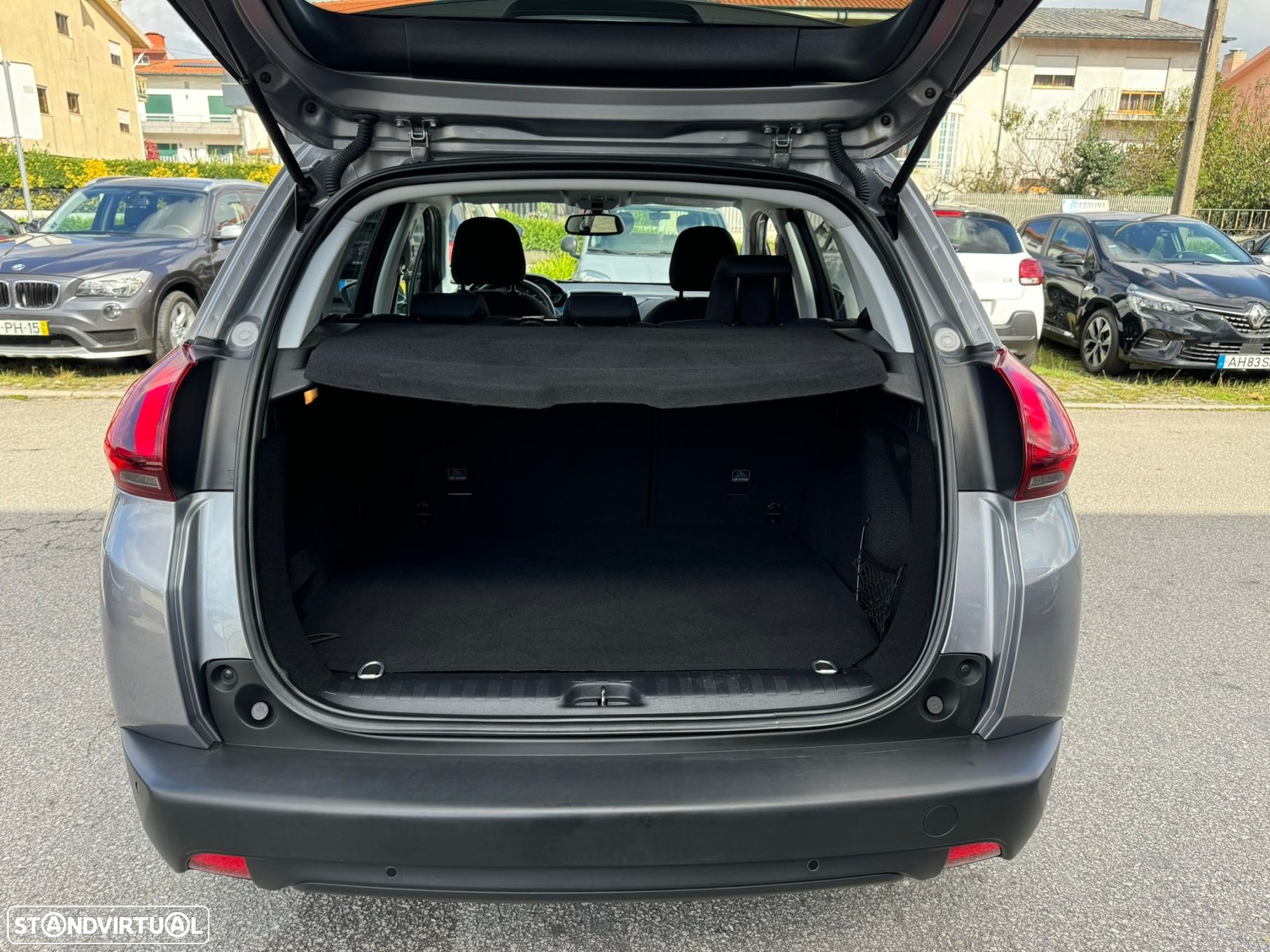 Peugeot 2008 1.5 BlueHDi Signature - 11