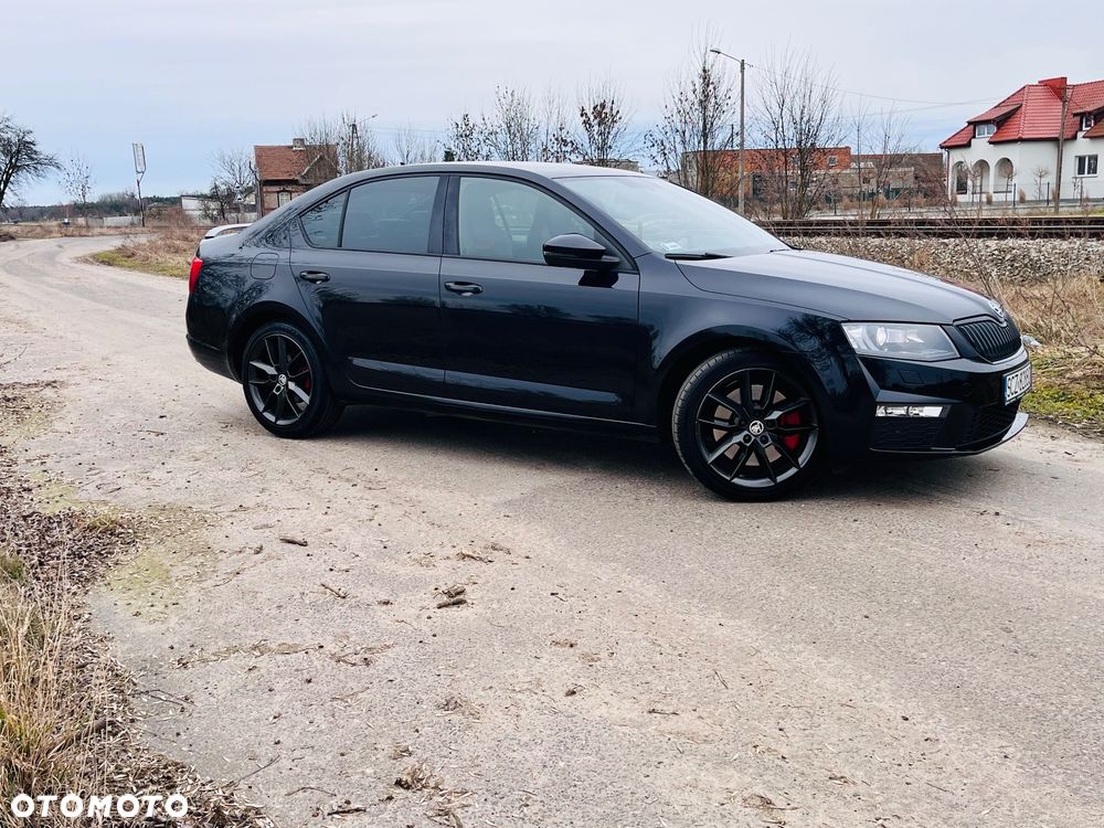 Skoda Octavia 2.0 TDI DSG RS - 10