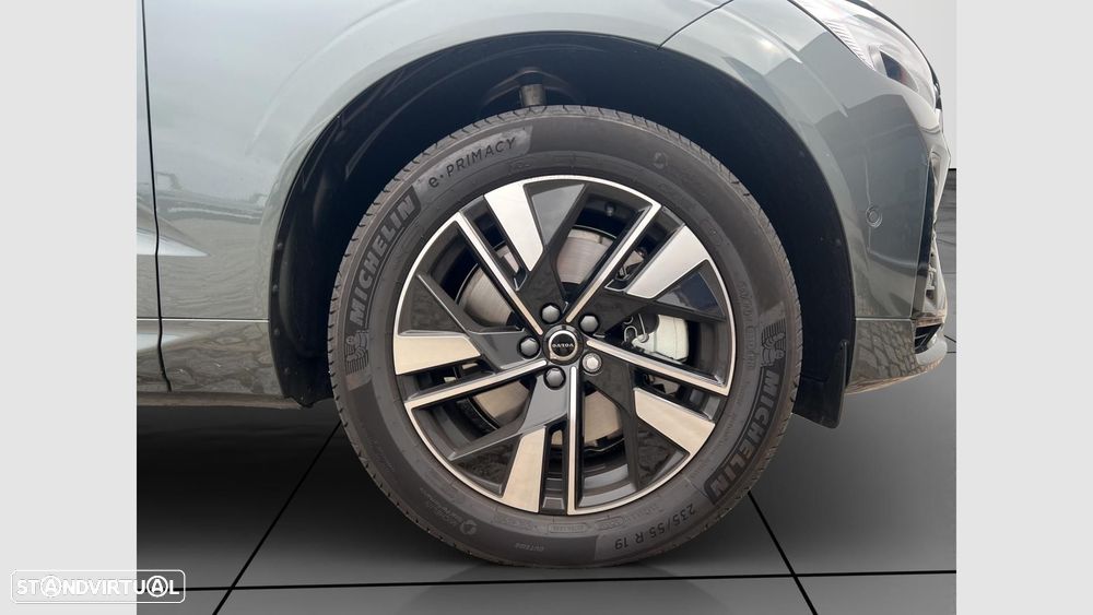 Volvo XC 60 2.0 T6 PHEV Plus Dark AWD - 9