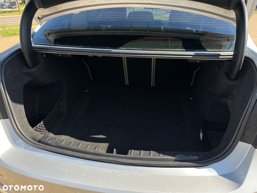 BMW Seria 3 - 16