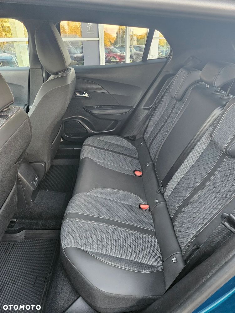 Peugeot 2008 PureTech 100 Allure S&S BVM6 - 12