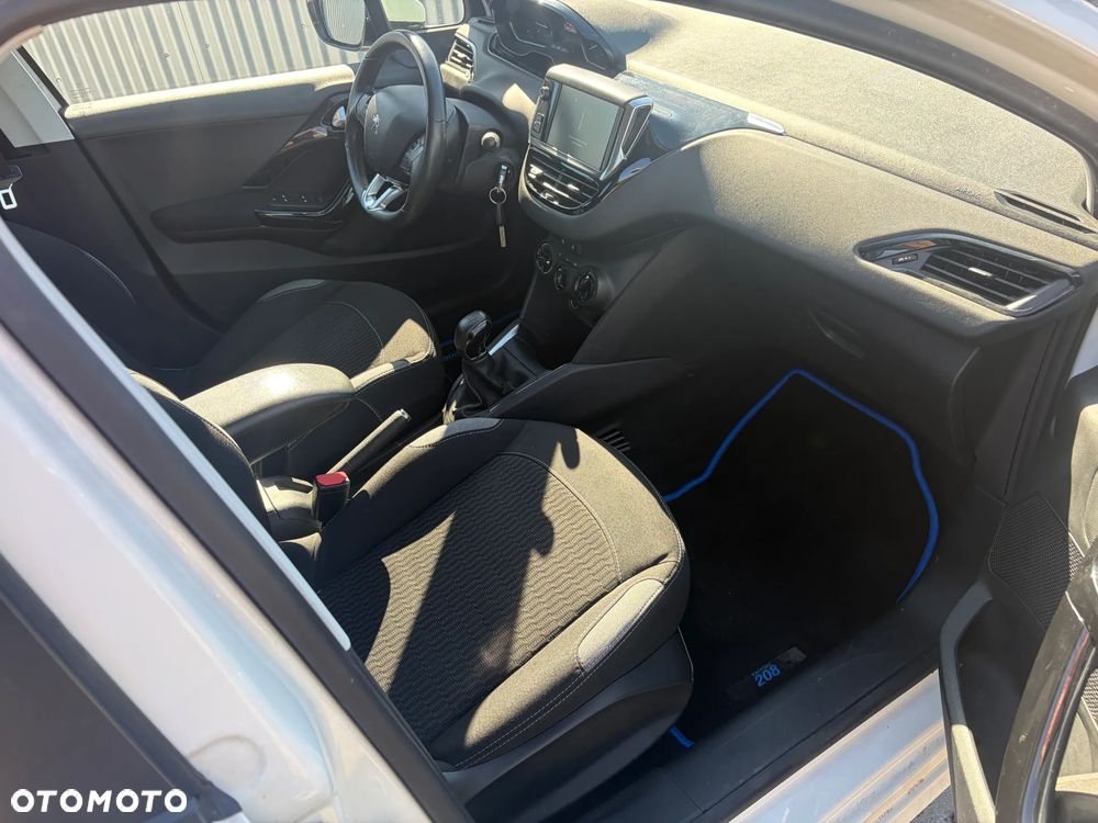 Peugeot 208 - 20