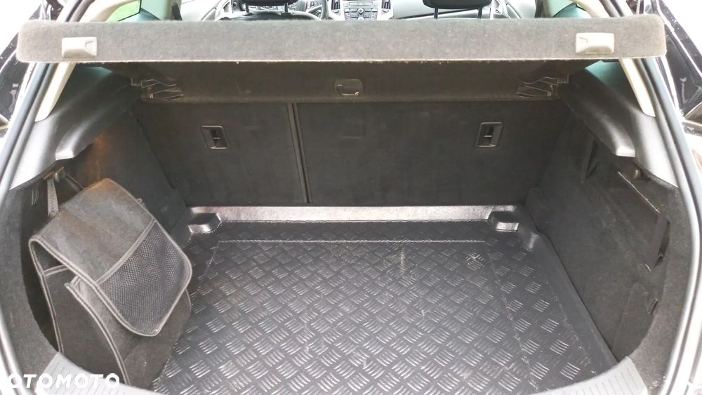 Opel Astra GTC 1.6 Turbo Edition - 15