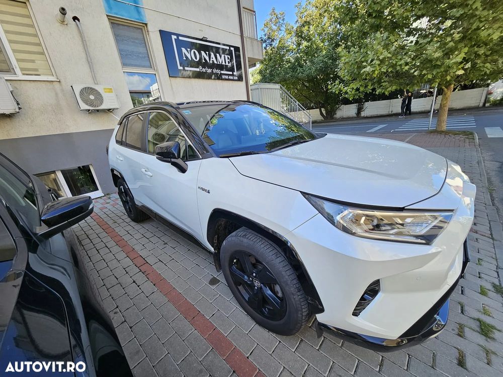 Toyota RAV4 - 1