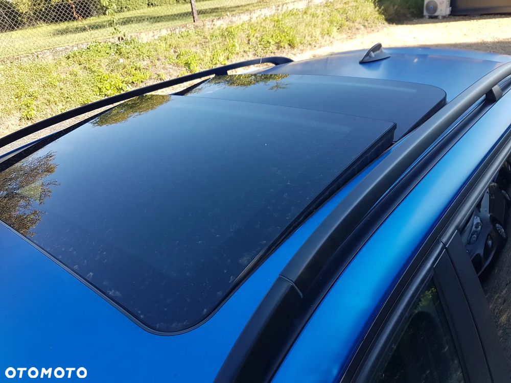 BMW Seria 3 325xi Touring - 13