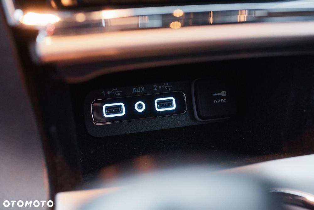 Jeep Grand Cherokee - 28