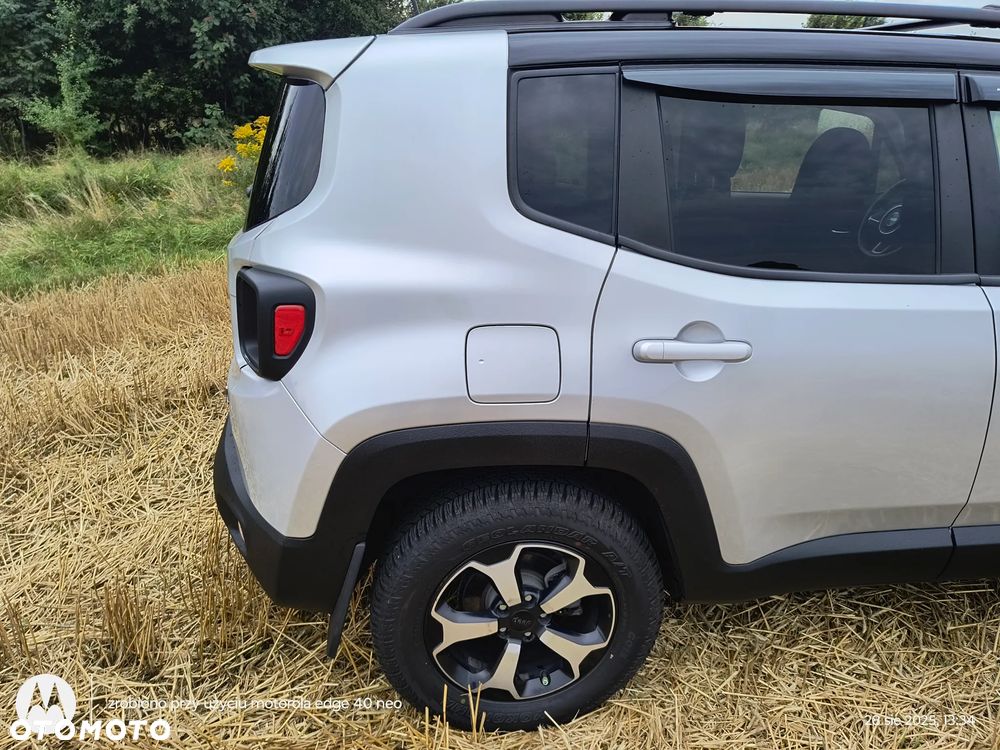 Jeep Renegade - 12
