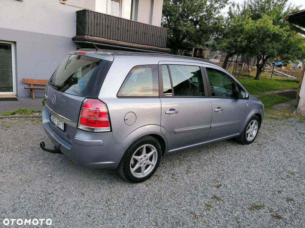 Opel Zafira 1.9 CDTI Cosmo - 4