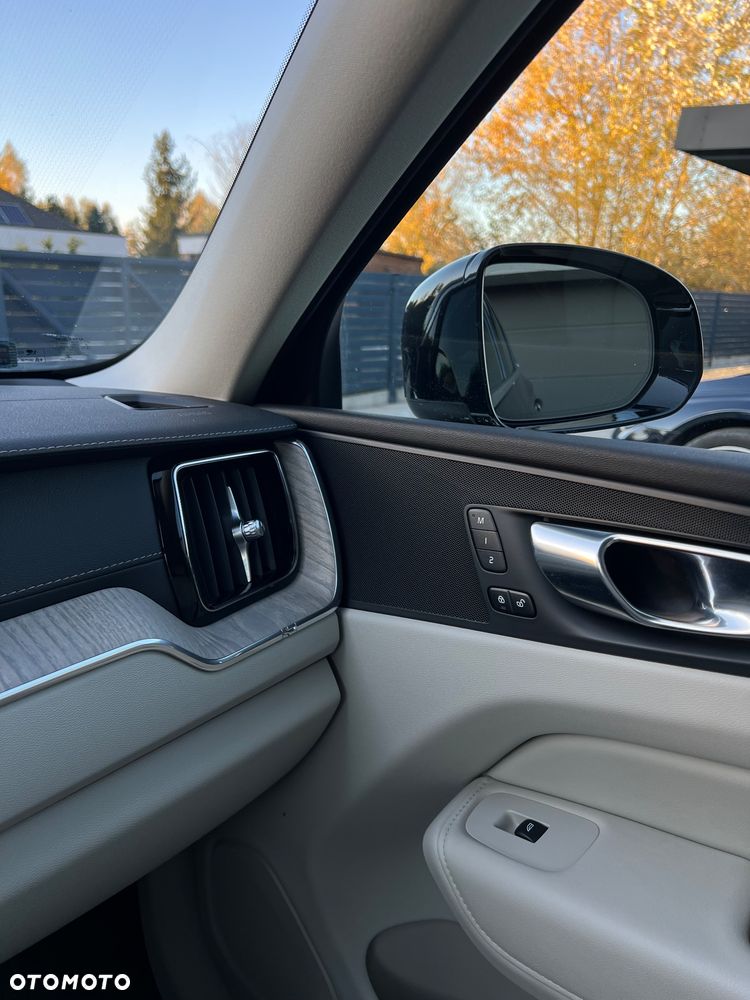 Volvo XC 60 B5 B AWD Inscription - 25
