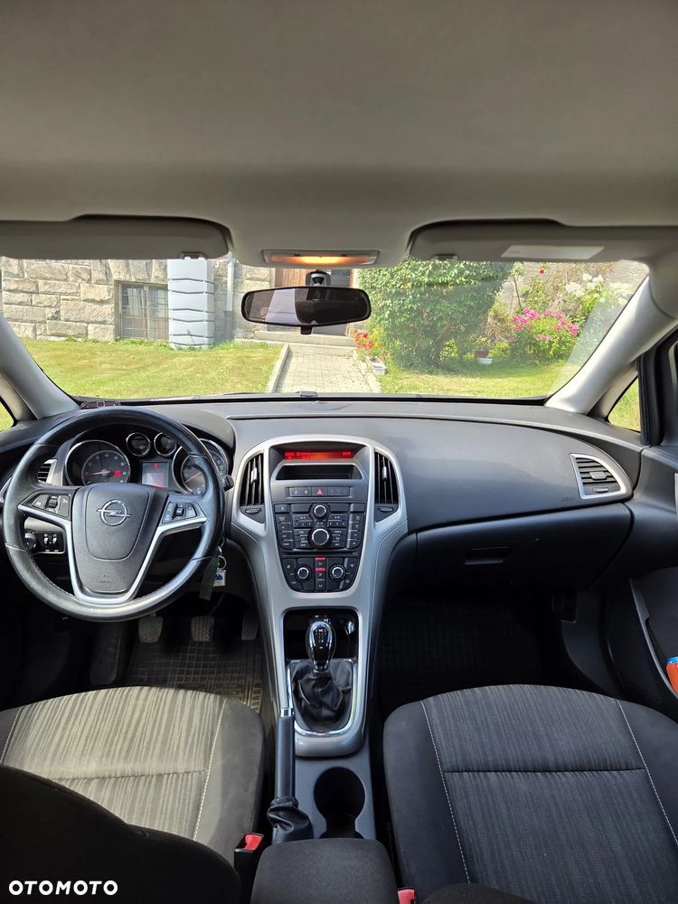 Opel Astra 1.6 Enjoy - 10