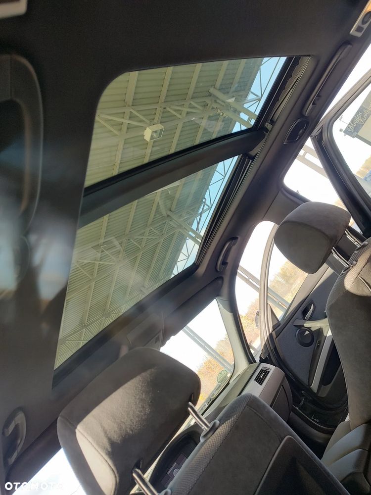 BMW Seria 3 318i Edition Sport - 16