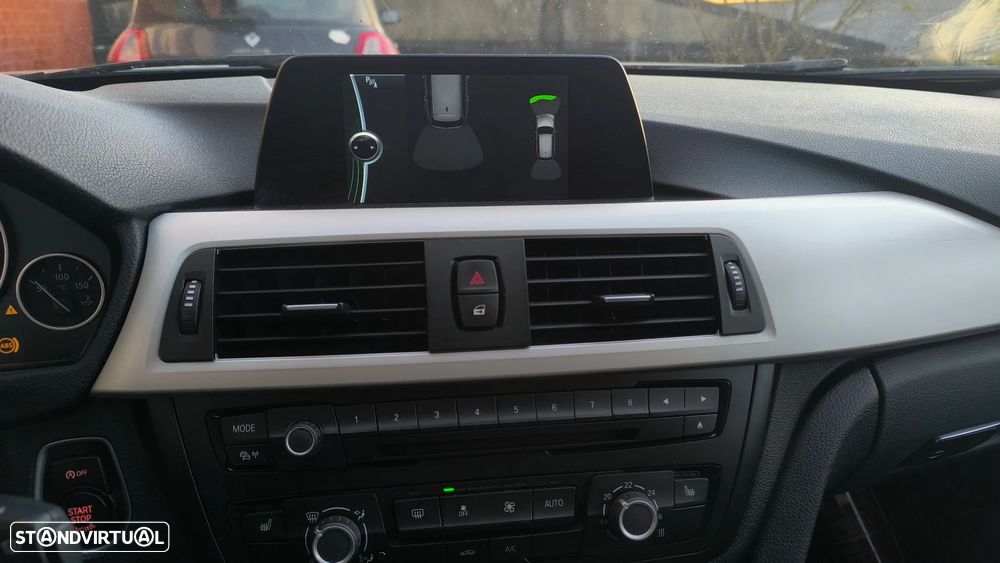 BMW 318 d Touring Line Luxury - 17