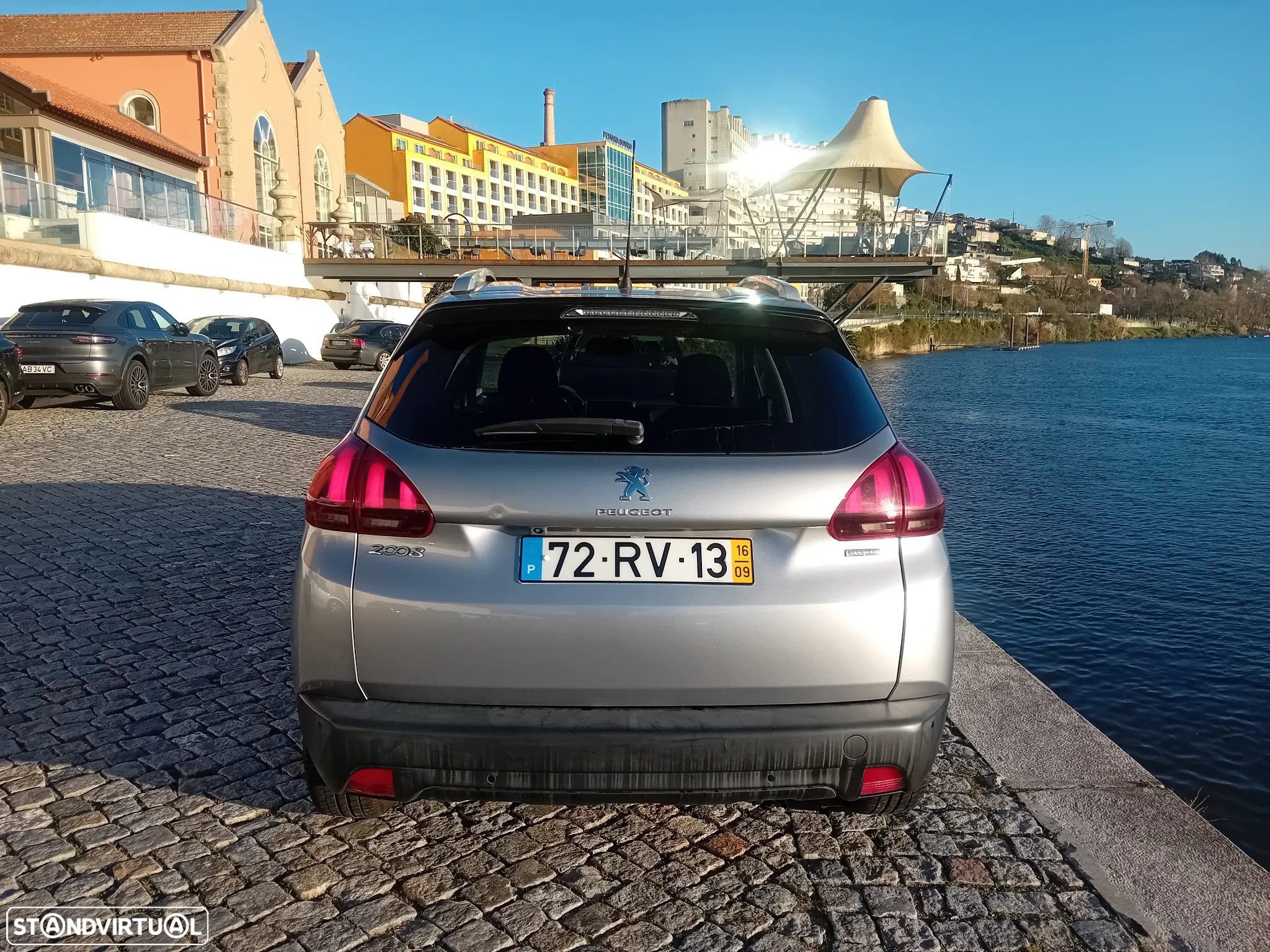 Peugeot 2008 1.6 BlueHDi Style - 15