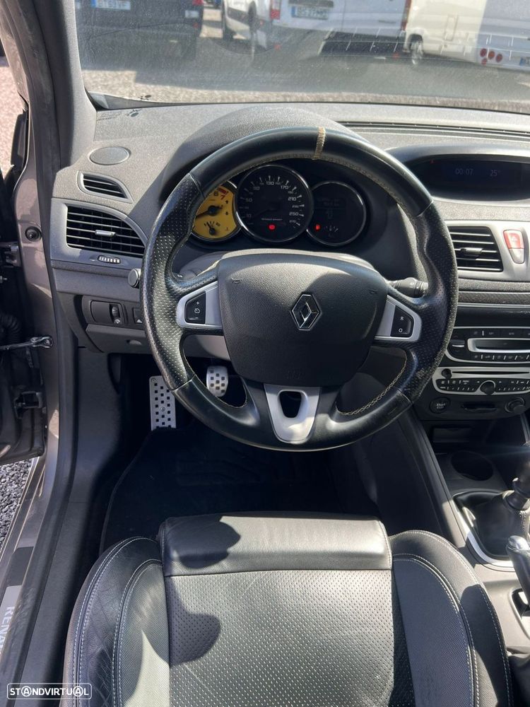 Renault Mégane Coupe 2.0 T 16V RS - 6