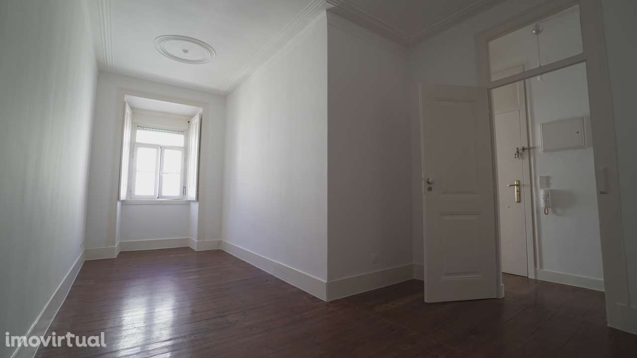 T3 NO CORAÇÃO DOS ANJOS LISBOA, TOTALMENTE RENOVADO - Grande imagem: 4/22