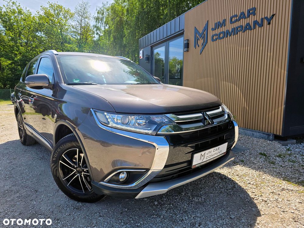 Mitsubishi Outlander - 2