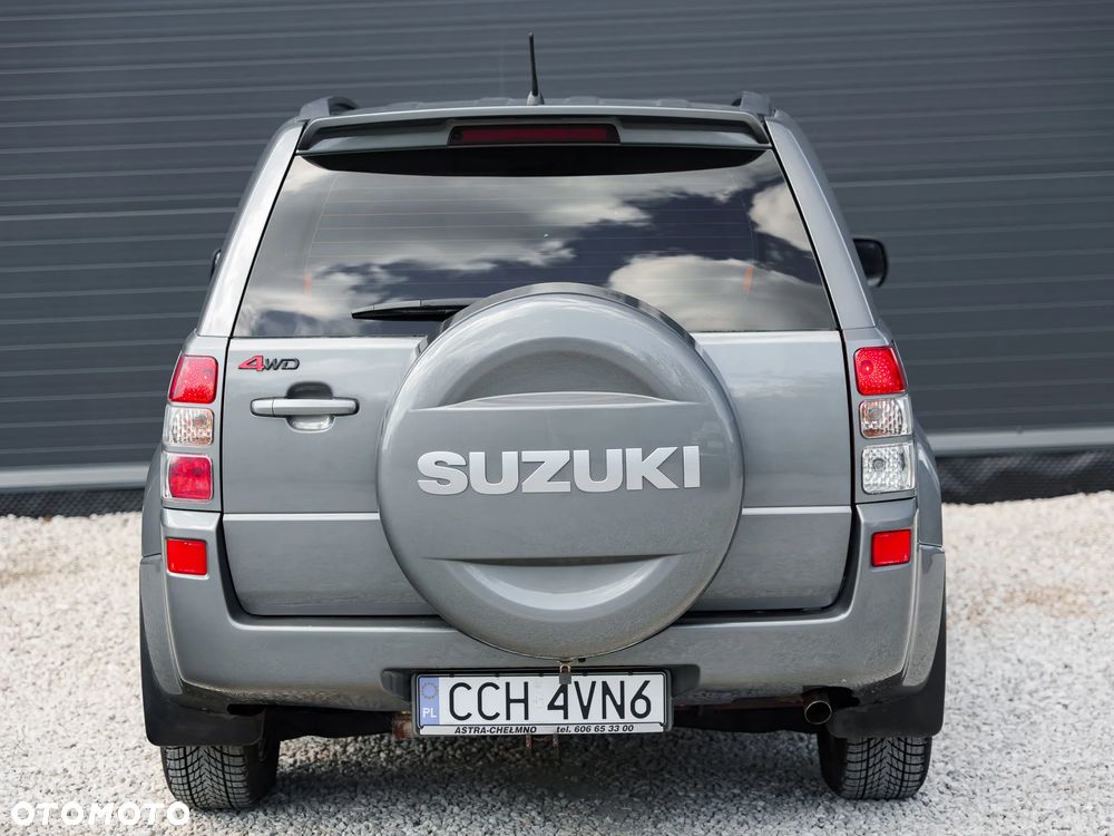 Suzuki Grand Vitara 2.0 Comfort + Family - 14