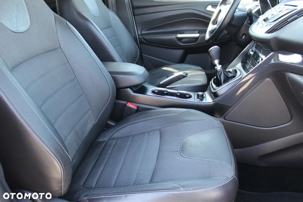 Ford Kuga 2.0 TDCi 2x4 Champions Edition - 9