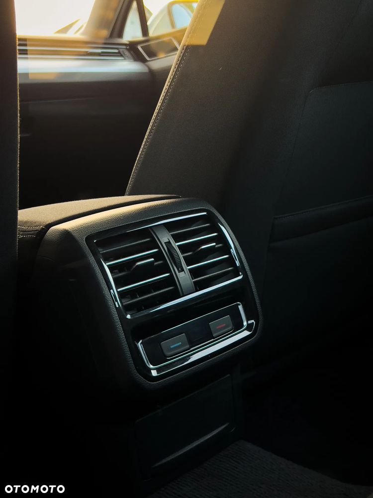 Volkswagen Passat - 7