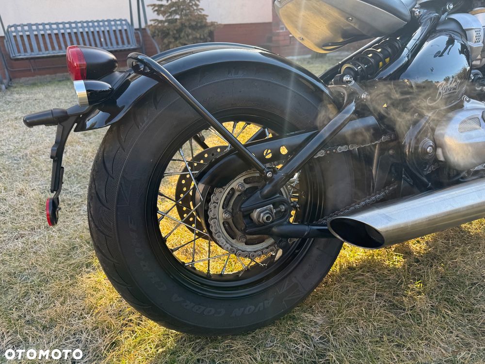 Triumph Bonneville Bobber - 6
