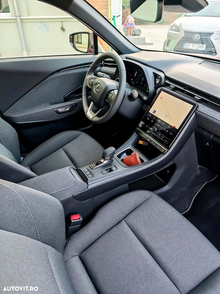 Lexus LBX 1.5 HEV 4x2 CVT Elegant - 10