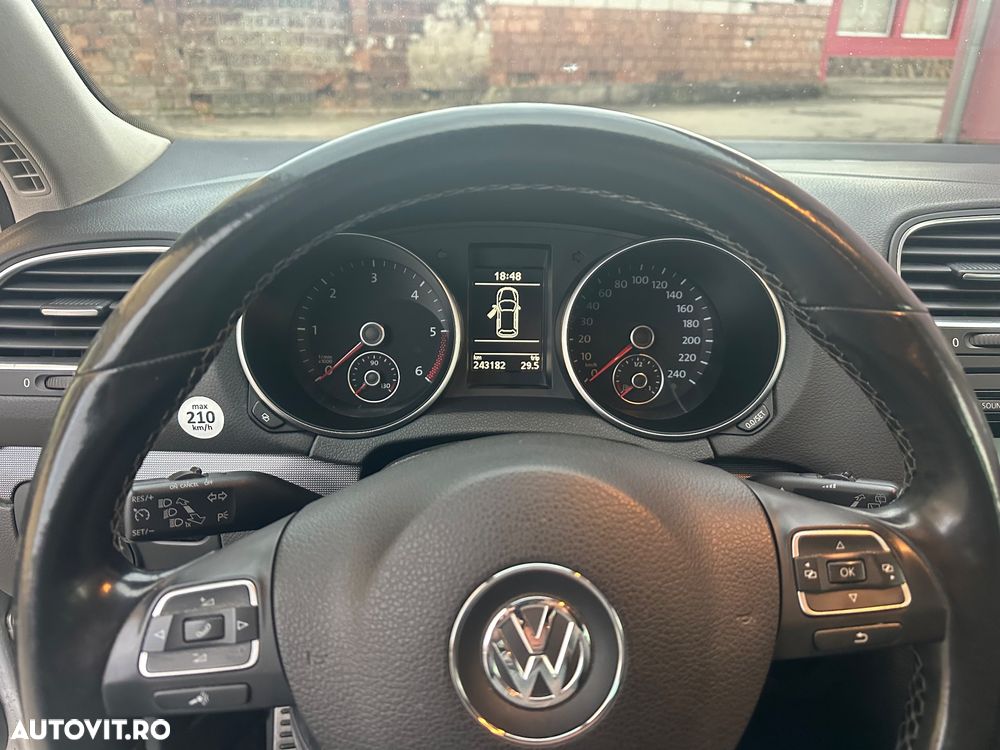 Volkswagen Golf 2.0 TDI DPF Style - 11