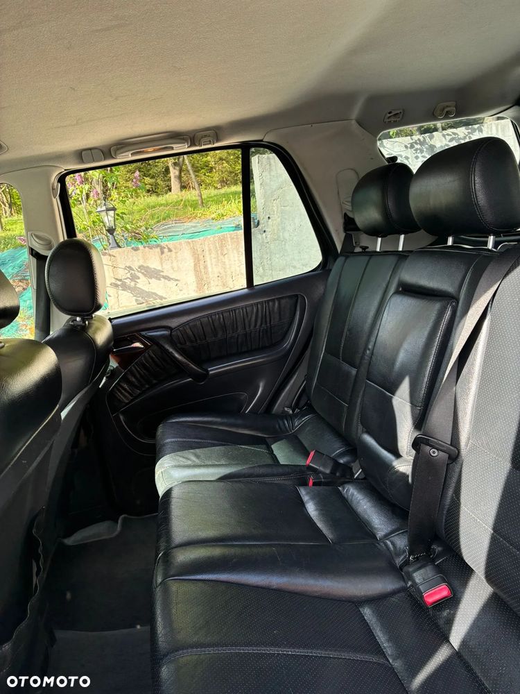 Mercedes-Benz ML - 21