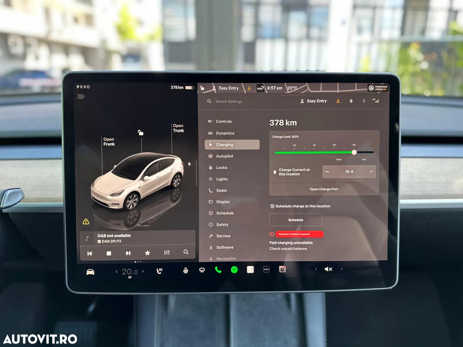 Tesla Model Y Long Range Dual Motor AWD - 29