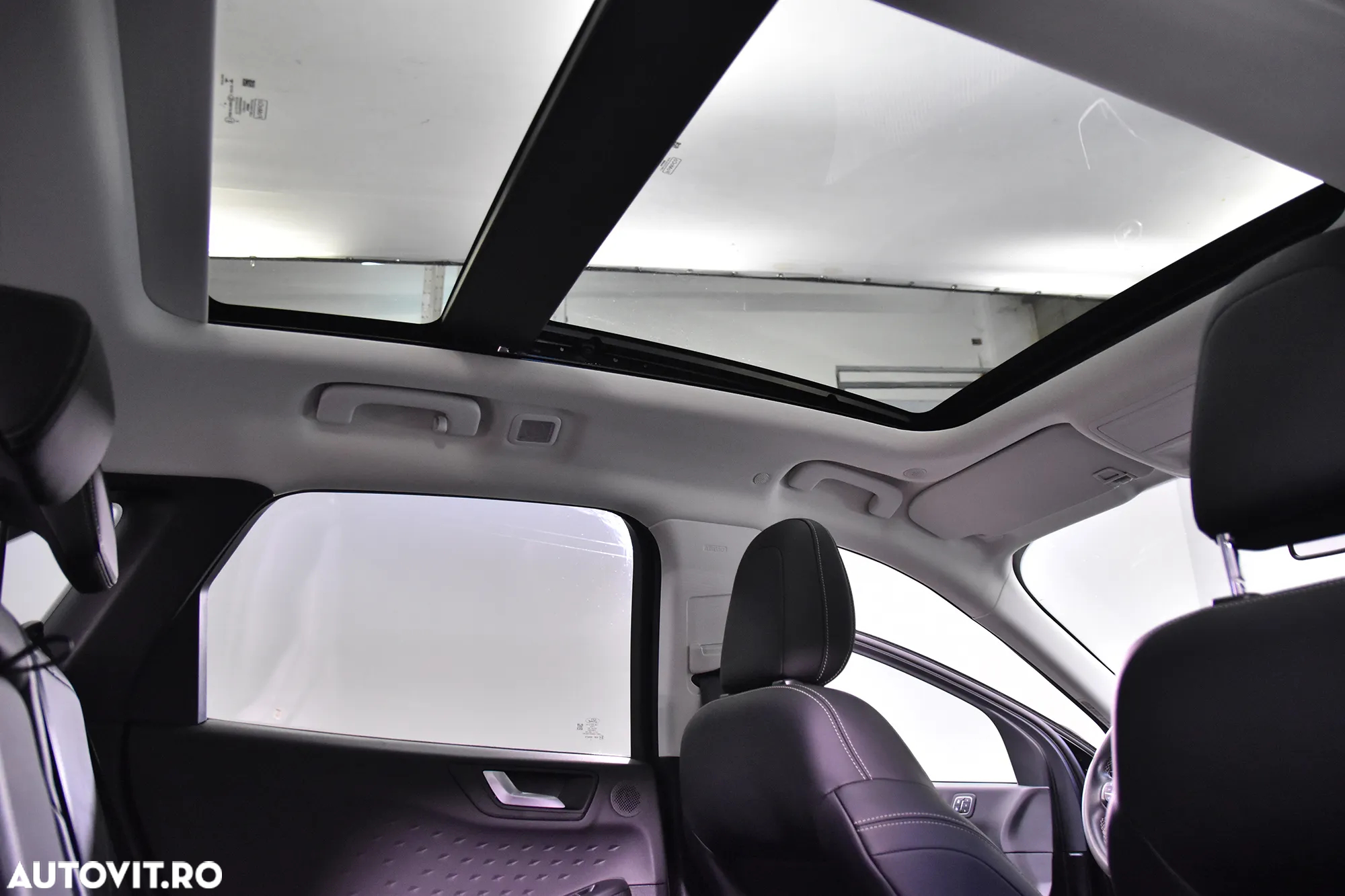 Ford Kuga 2.5 Duratec FHEV FWD Titanium - 23