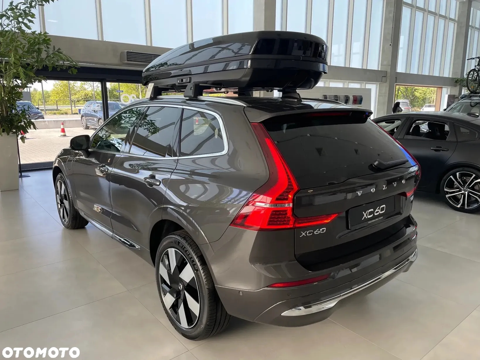 Volvo XC 60 T8 Plug-In Hybrid AWD Ultra Bright - 4