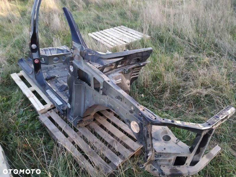 ĆWIARTKA PRAWA STRONA 4 DRZWI FORDRANGER V 2016 - 1