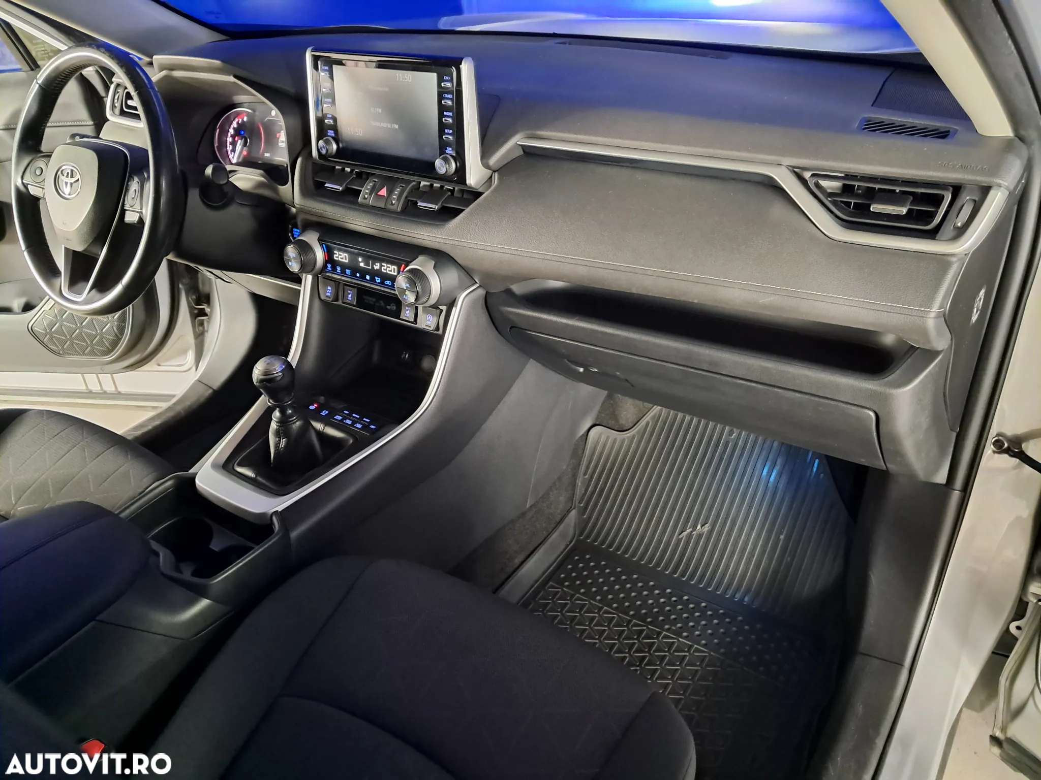 Toyota RAV4 - 18
