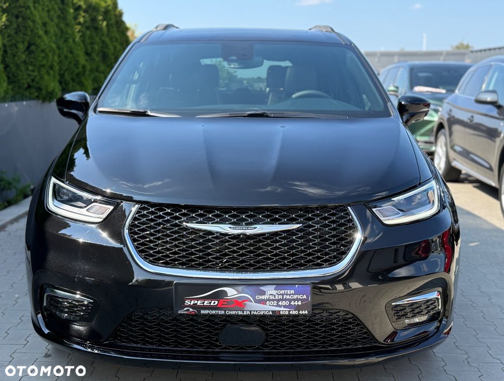 Chrysler Pacifica - 3