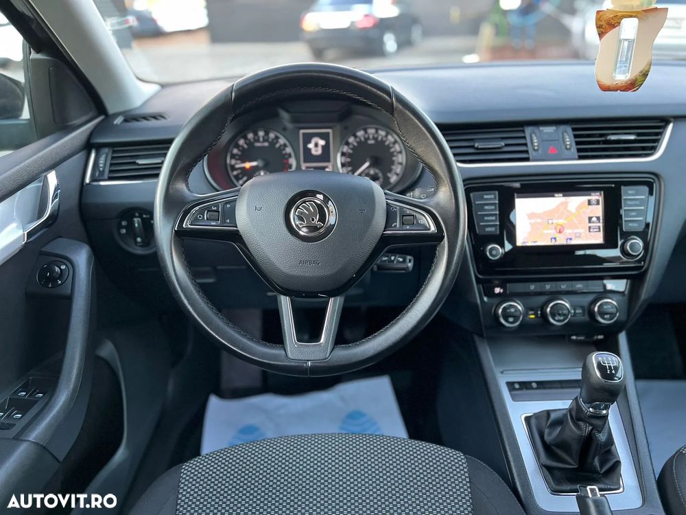 Skoda Octavia Combi 1.6 TDI Premium Edition - 7