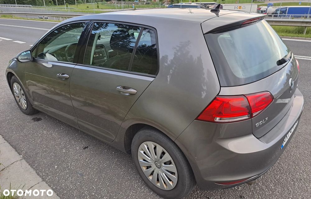 Volkswagen Golf 1.6 TDI BlueMotion Trendline - 4