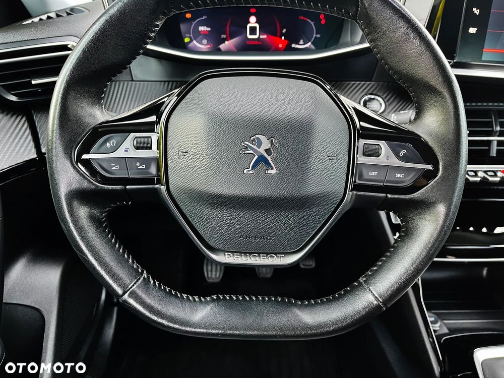 Peugeot 2008 1.2 PureTech Allure S&S - 23